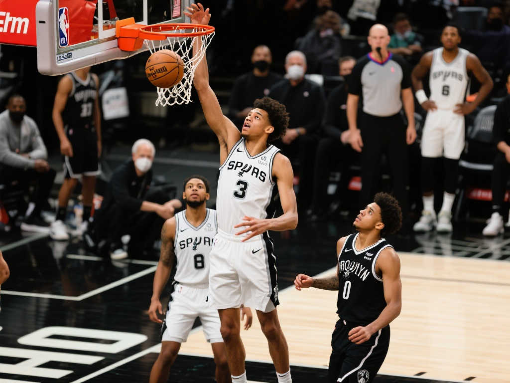 马刺新老组合磨合中,空接扣篮表现未达预期 马刺新老组合磨合中,空接扣篮表现未达预期