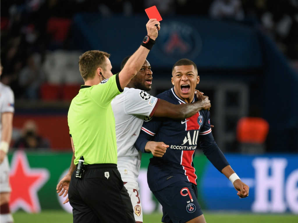 【早报】姆巴佩染红离场!恐无缘国王杯对决巴萨 【早报】姆巴佩染红离场!恐无缘国王杯对决巴萨